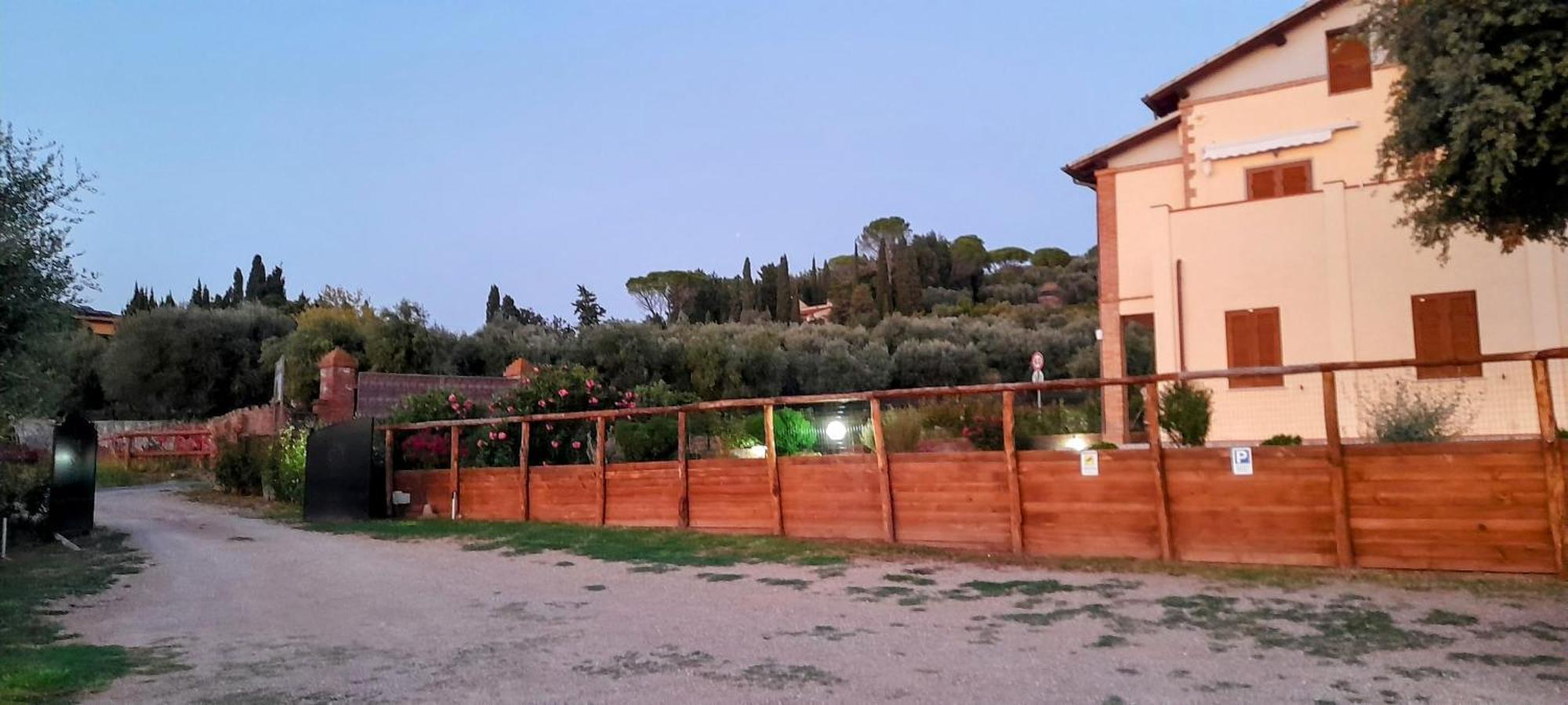 Agriturismo Il Vecchio Olivo Castagneto Carducci Kültér fotó